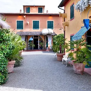 Fattoria Santa Lucia Borgo Cantina Frühstückspension San Gervasio